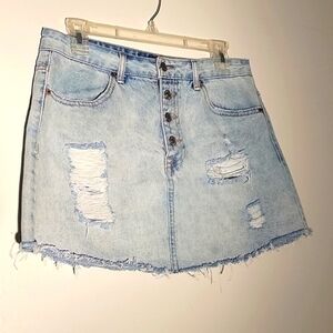 Forever 21 A-Line Blue Denim Mini Distressed Frayed Hem Jean Shirt Size 28